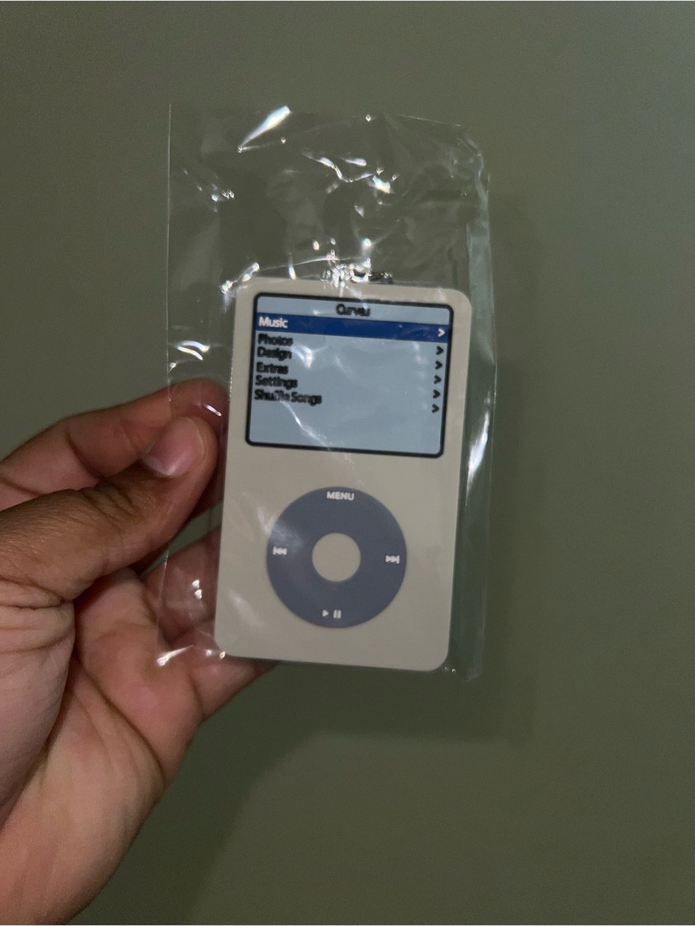 Curves iPod Charm - Picture 2 of 3